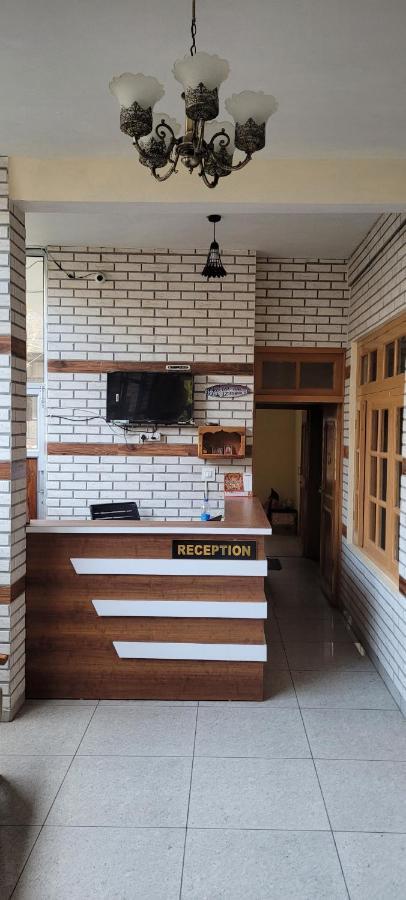Hotel Snow Country Villa Manāli Extérieur photo